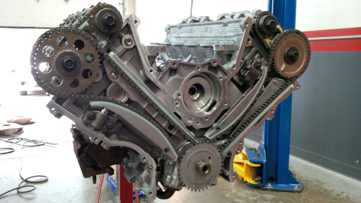 Brand new timing chain installed and turning nicely.